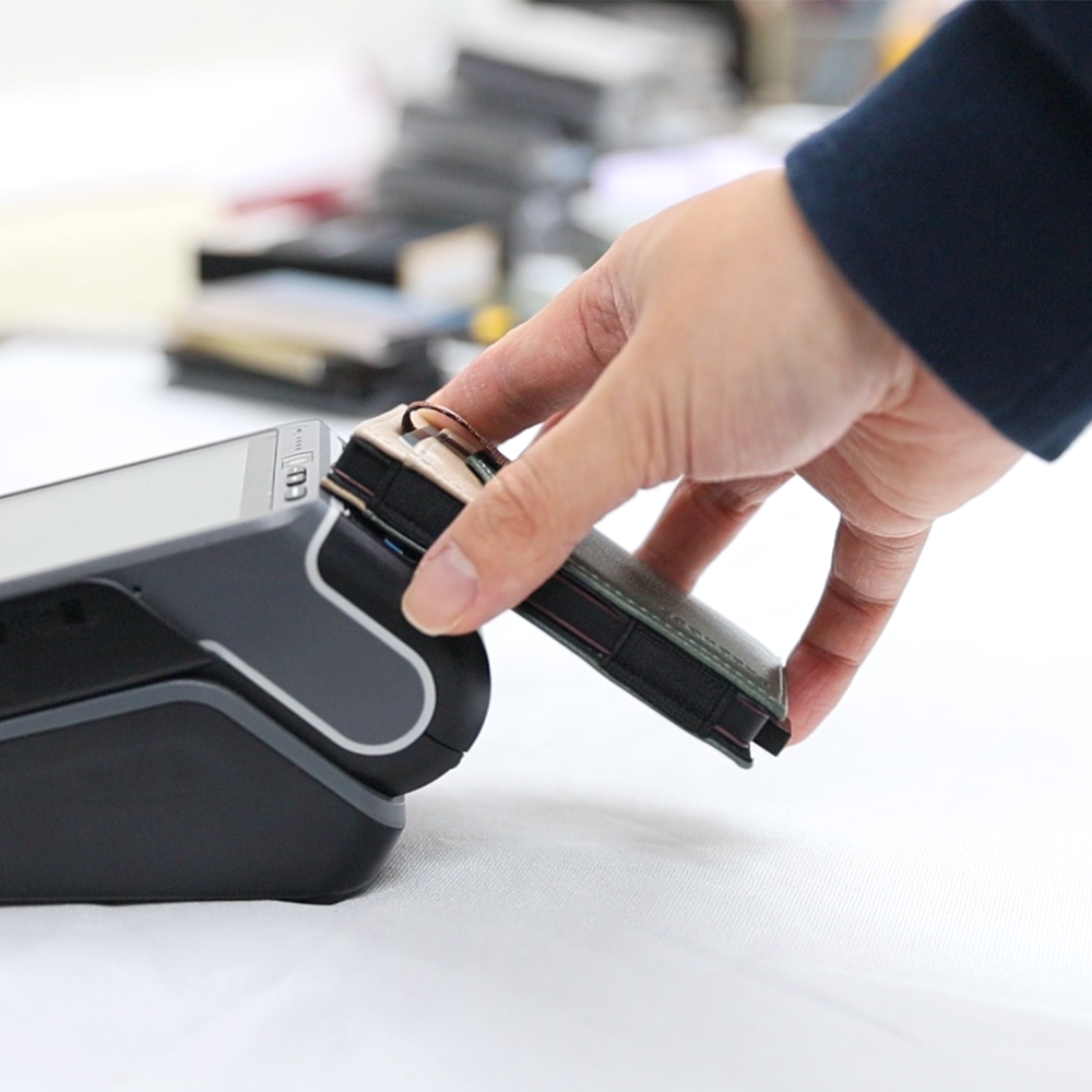 Cardhoda 快速感應 RFID 防盜刷卡套